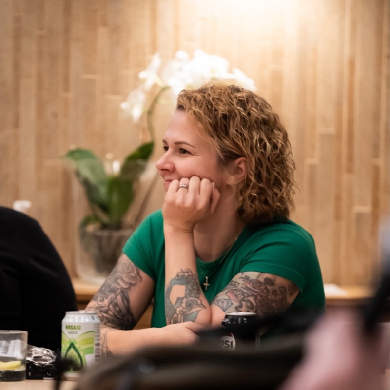 Webwarden Sales Manager Laura Hakanen esittelee kustannustehokkaan ratkaisumme sinulle.